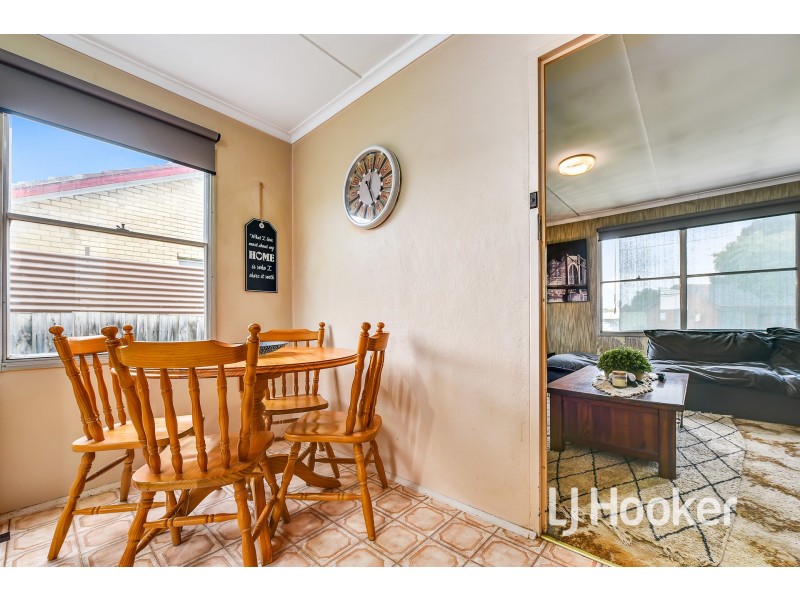 34 Conferta Crescent, Doveton VIC 3177