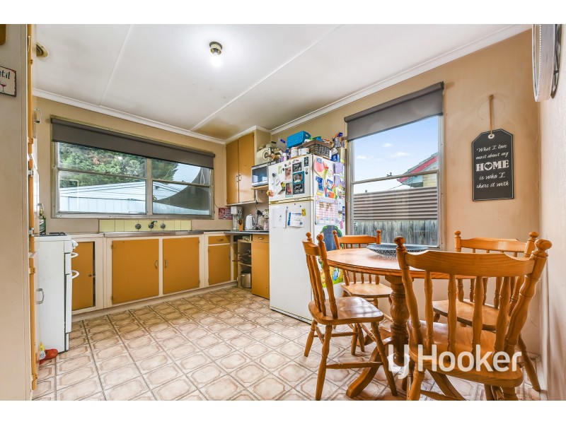 34 Conferta Crescent, Doveton VIC 3177