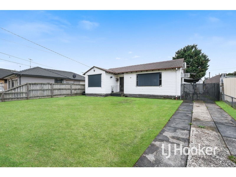34 Conferta Crescent, Doveton VIC 3177