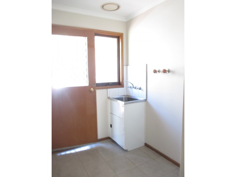 63 Kennington Park Drive, Endeavour Hills VIC 3802