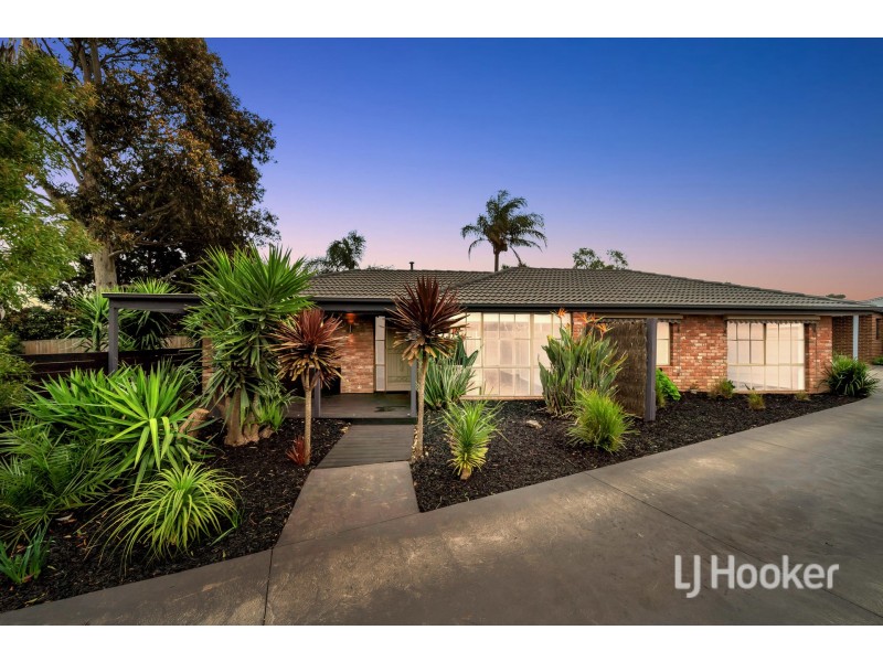 6 Ambleside Crescent, Berwick VIC 3806