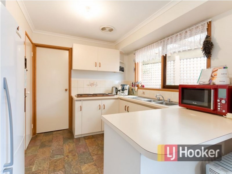 6 Ireland Avenue, Narre Warren VIC 3805