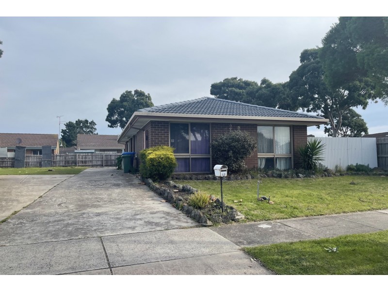 17 Narellan Drive, Hampton Park VIC 3976