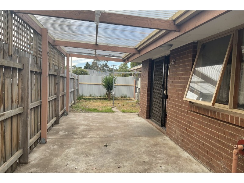 17 Narellan Drive, Hampton Park VIC 3976