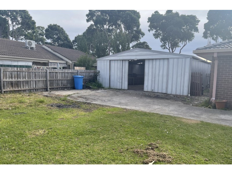 17 Narellan Drive, Hampton Park VIC 3976