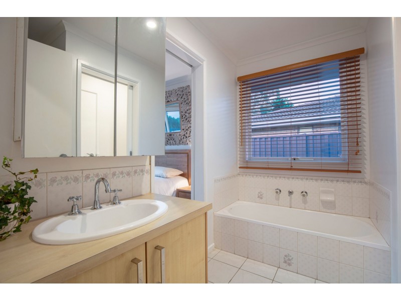 47 Cumberland Chase, Hampton Park VIC 3976