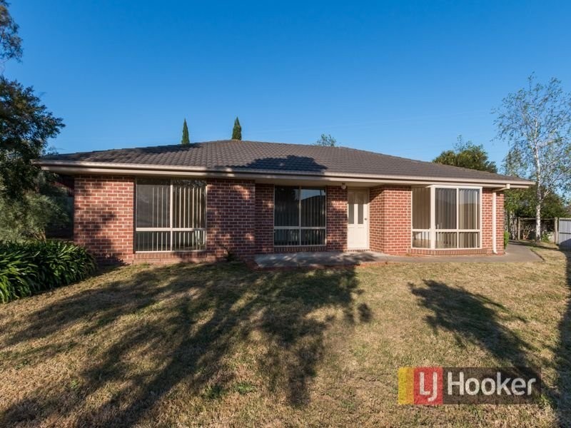 4 Breydon Place, Hampton Park VIC 3976
