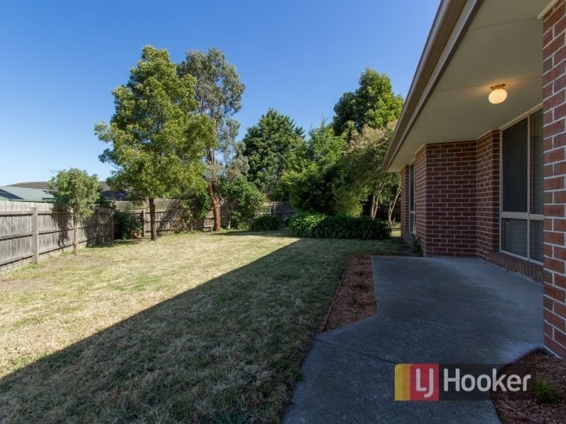 4 Breydon Place, Hampton Park VIC 3976