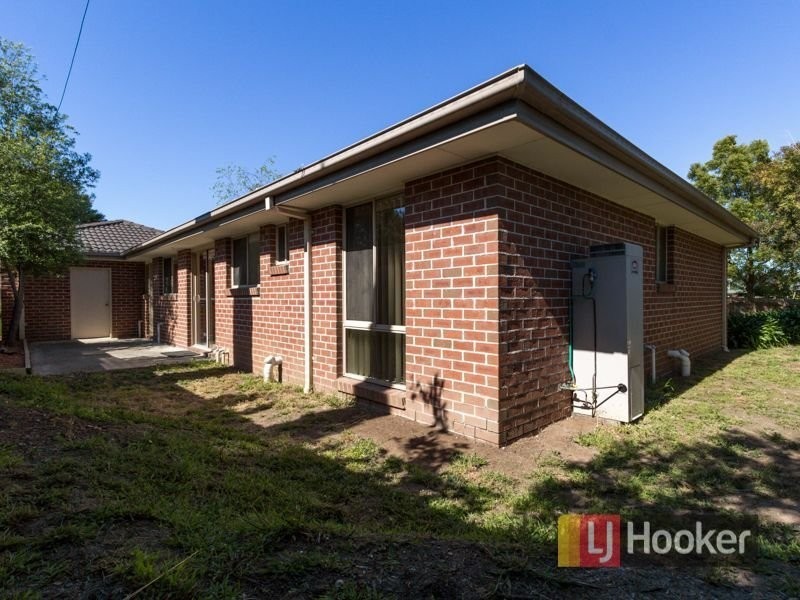 4 Breydon Place, Hampton Park VIC 3976