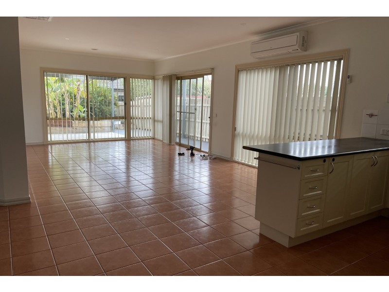 24 Astley Wynd, Lynbrook VIC 3975