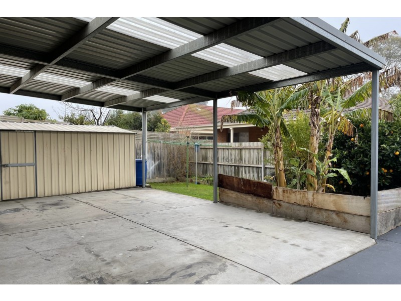 24 Astley Wynd, Lynbrook VIC 3975