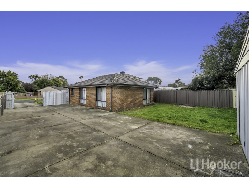14 Branton Drive, Hampton Park VIC 3976