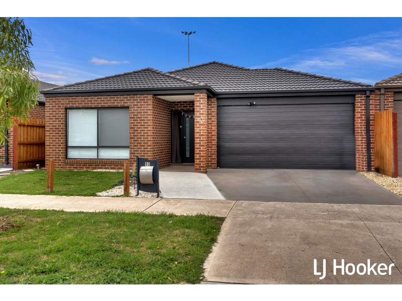 93 Fiorelli Boulevard, Cranbourne East VIC 3977