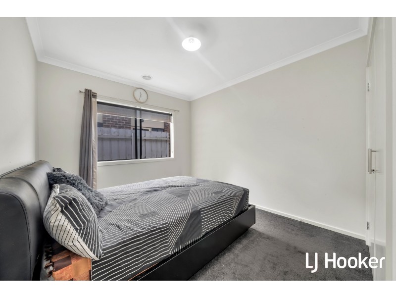 93 Fiorelli Boulevard, Cranbourne East VIC 3977