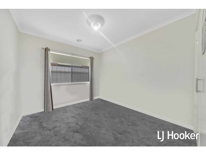 93 Fiorelli Boulevard, Cranbourne East VIC 3977