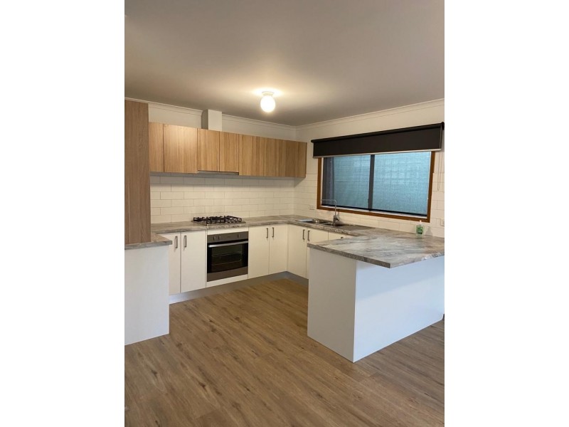 1a Rachel Drive, Cranbourne North VIC 3977