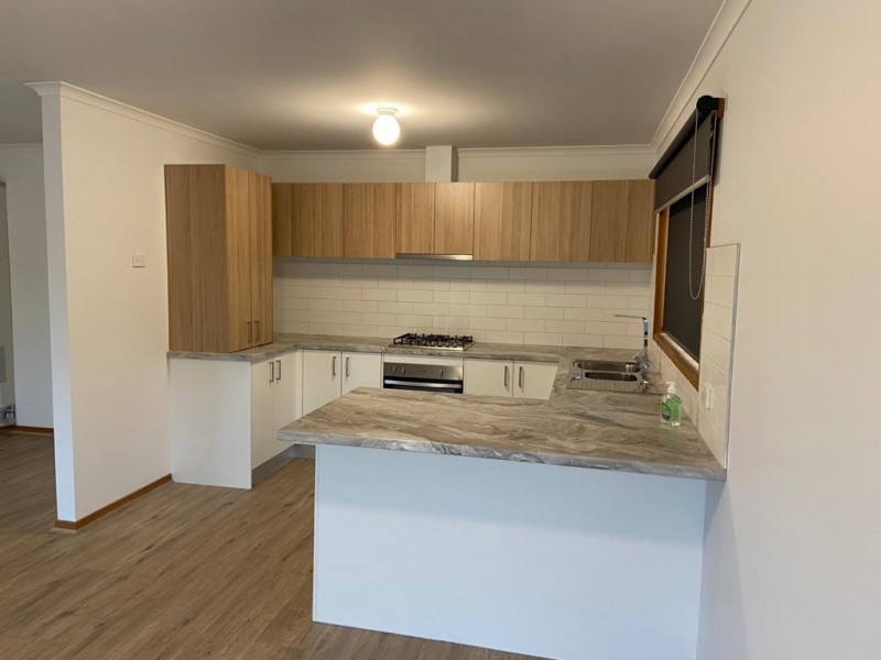 1a Rachel Drive, Cranbourne North VIC 3977