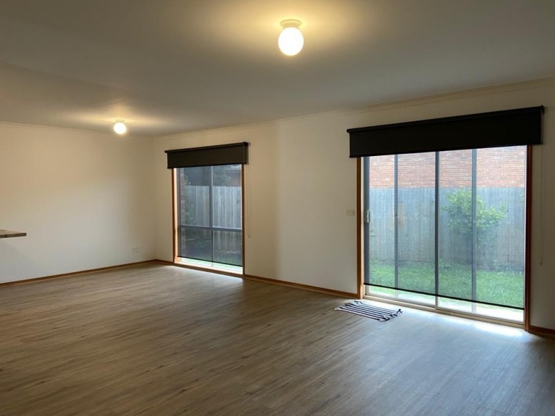 1a Rachel Drive, Cranbourne North VIC 3977