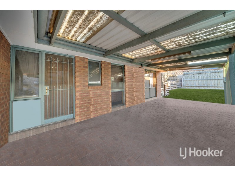 11 Isaac Edey Place, Hampton Park VIC 3976