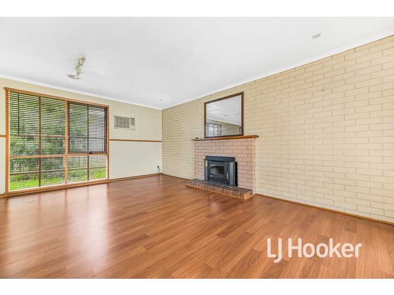 31 Woodlands Crescent, Narre Warren VIC 3805
