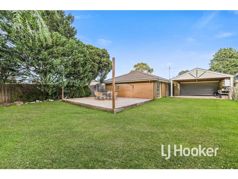 31 Woodlands Crescent, Narre Warren VIC 3805