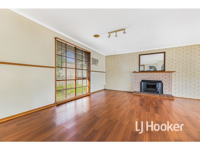 31 Woodlands Crescent, Narre Warren VIC 3805