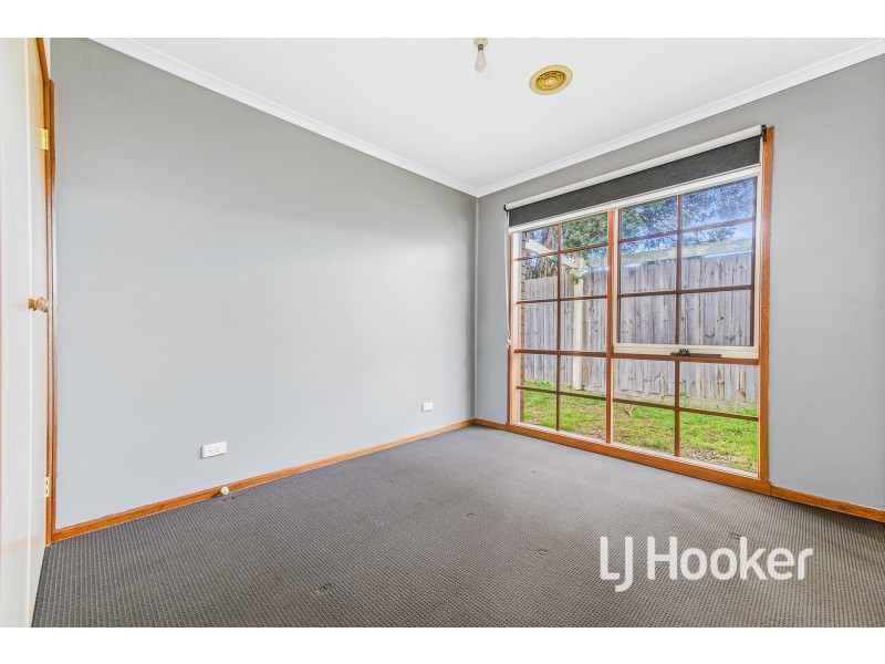 31 Woodlands Crescent, Narre Warren VIC 3805