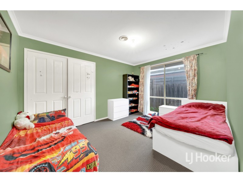 12 Shaftsbury Avenue, Berwick VIC 3806