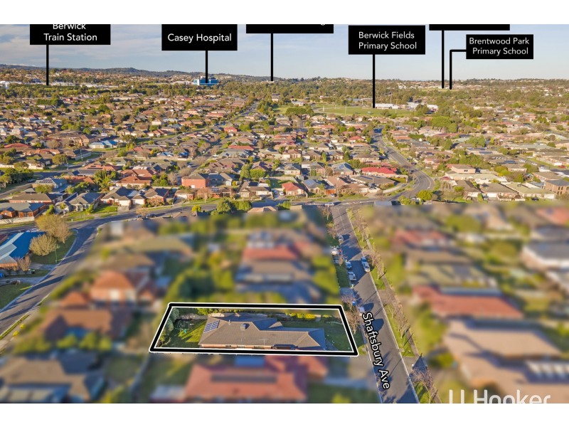 12 Shaftsbury Avenue, Berwick VIC 3806