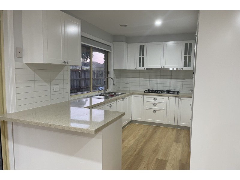 19 Beckington Crescent, Hampton Park VIC 3976