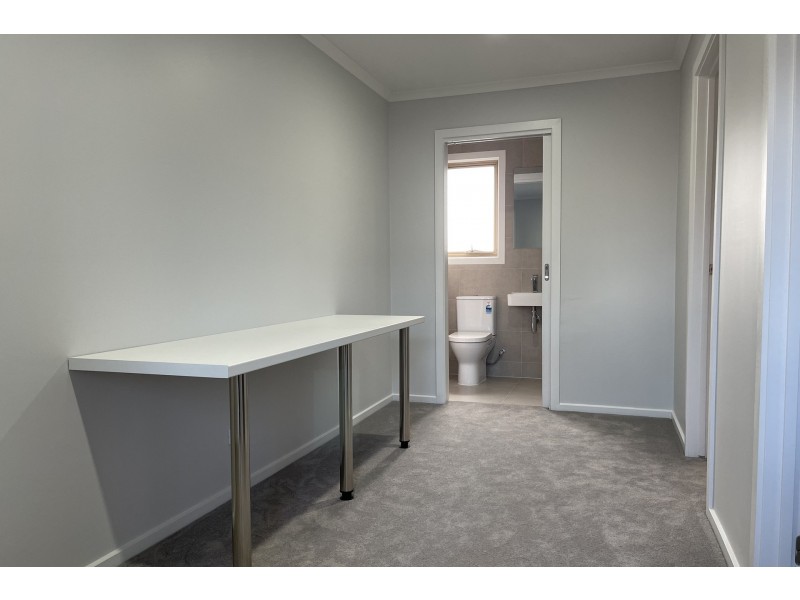 19 Beckington Crescent, Hampton Park VIC 3976