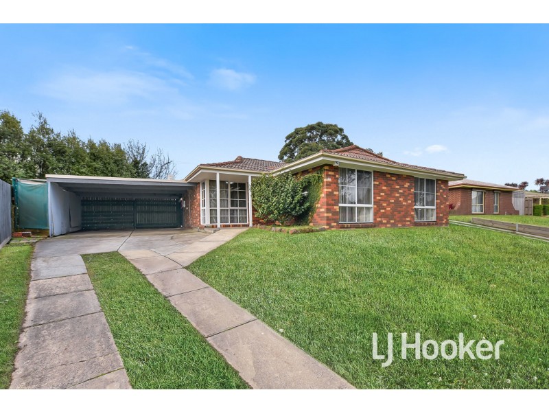 133 Oaktree Drive, Hampton Park VIC 3976