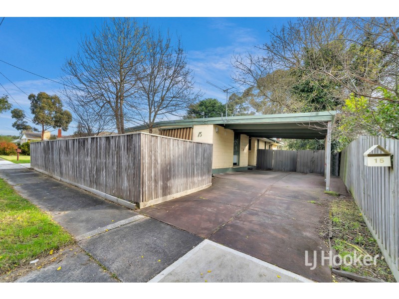 15 Lorna Street, Cranbourne VIC 3977