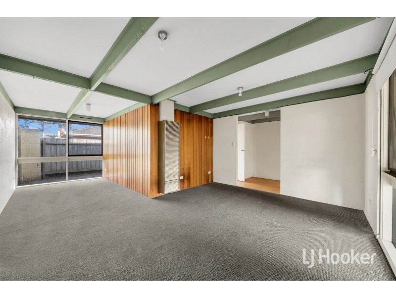 15 Lorna Street, Cranbourne VIC 3977