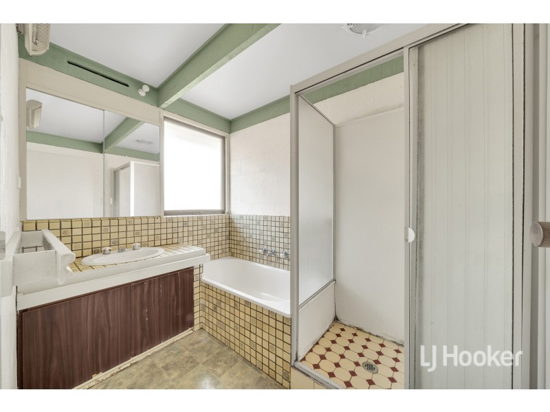 15 Lorna Street, Cranbourne VIC 3977