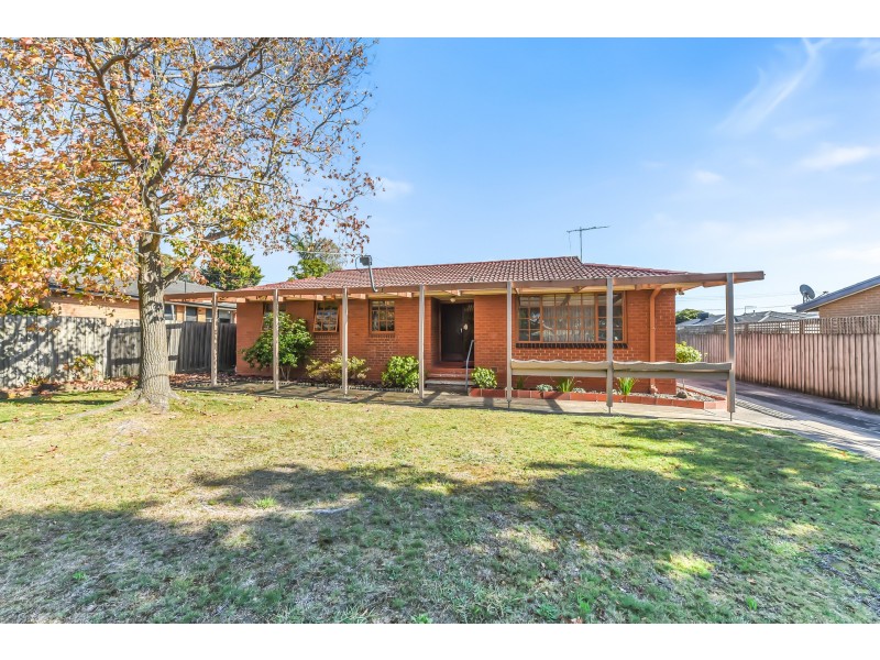 21 Green Valley Crescent, Hampton Park VIC 3976