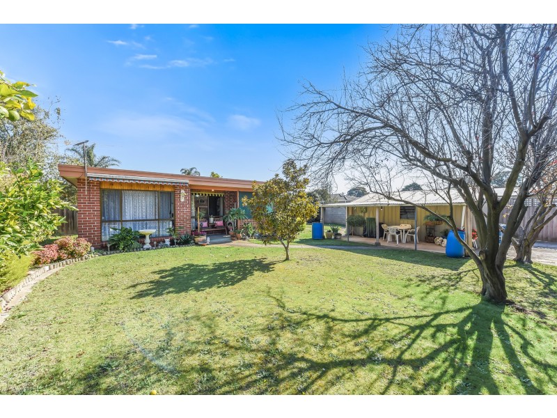 21 Green Valley Crescent, Hampton Park VIC 3976