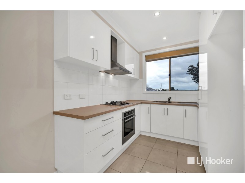 1 Gleneadie Close, Hampton Park VIC 3976