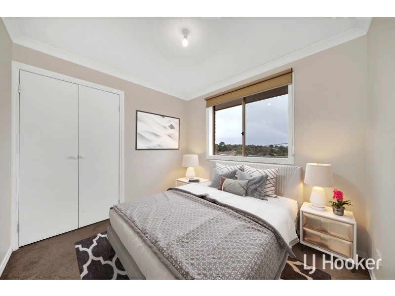 1 Gleneadie Close, Hampton Park VIC 3976