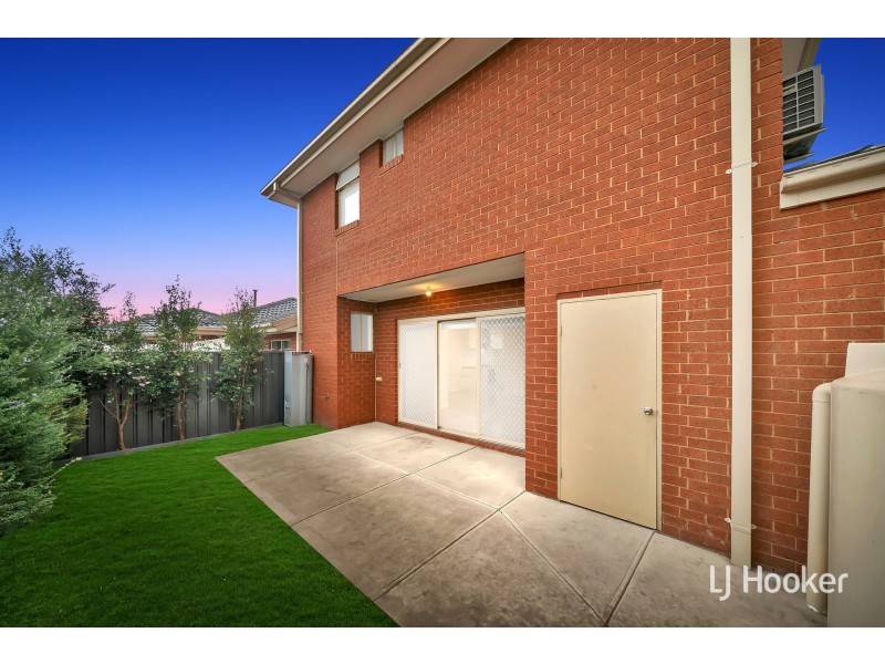 1 Gleneadie Close, Hampton Park VIC 3976