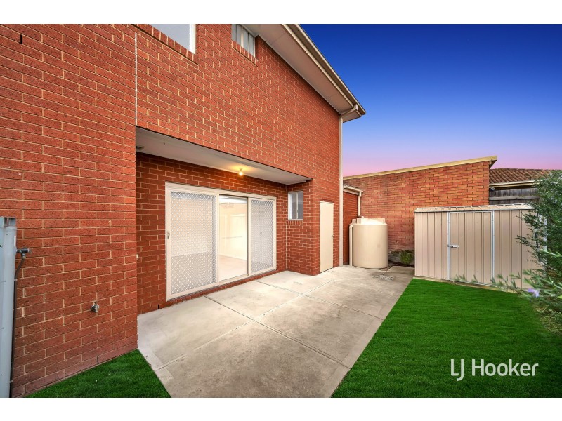 1 Gleneadie Close, Hampton Park VIC 3976
