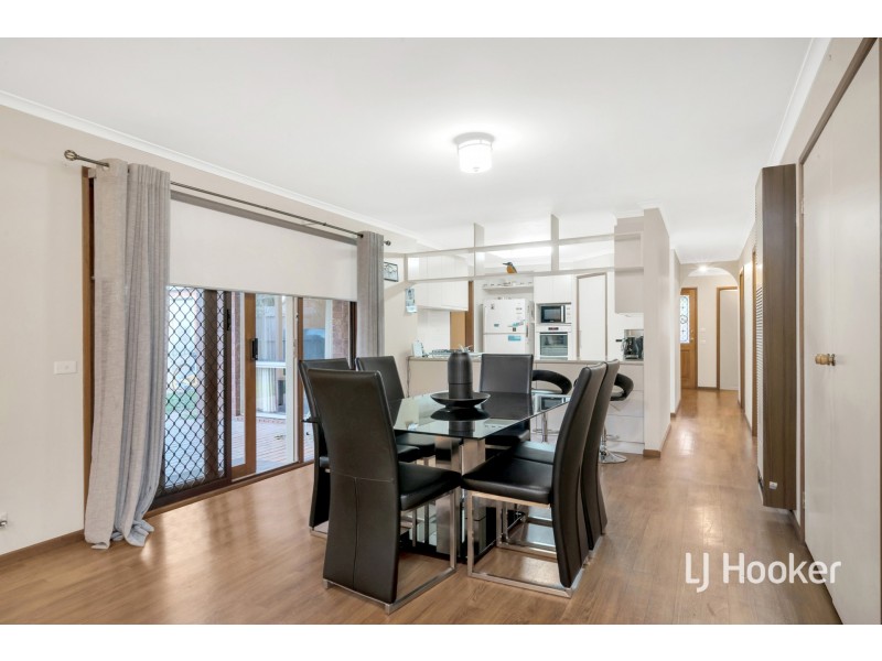 12 Adam Court, Pakenham VIC 3810