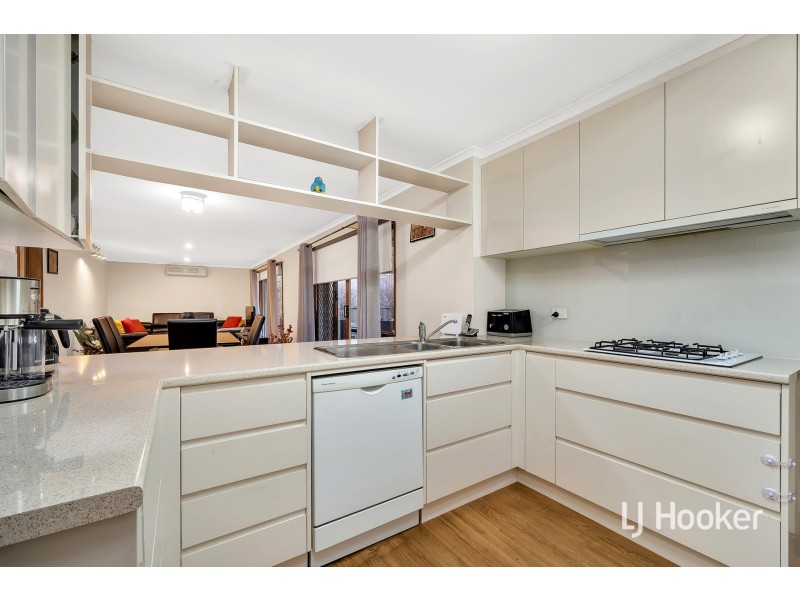 12 Adam Court, Pakenham VIC 3810