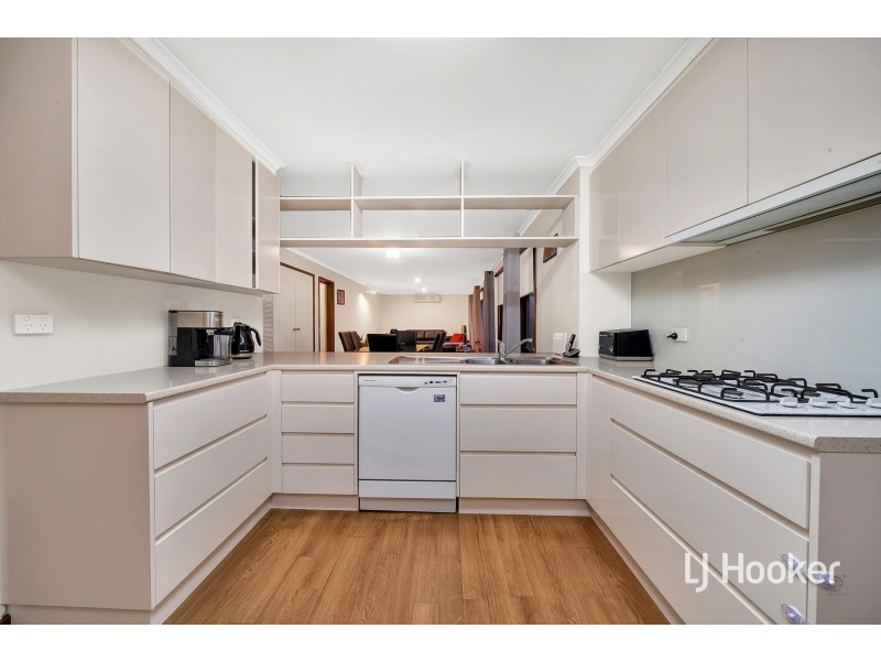 12 Adam Court, Pakenham VIC 3810