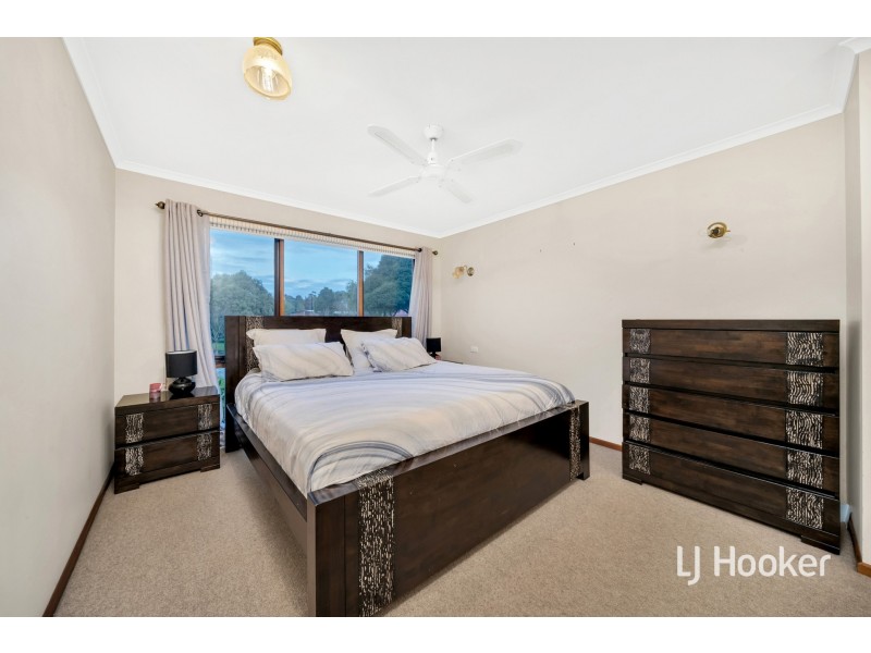 12 Adam Court, Pakenham VIC 3810