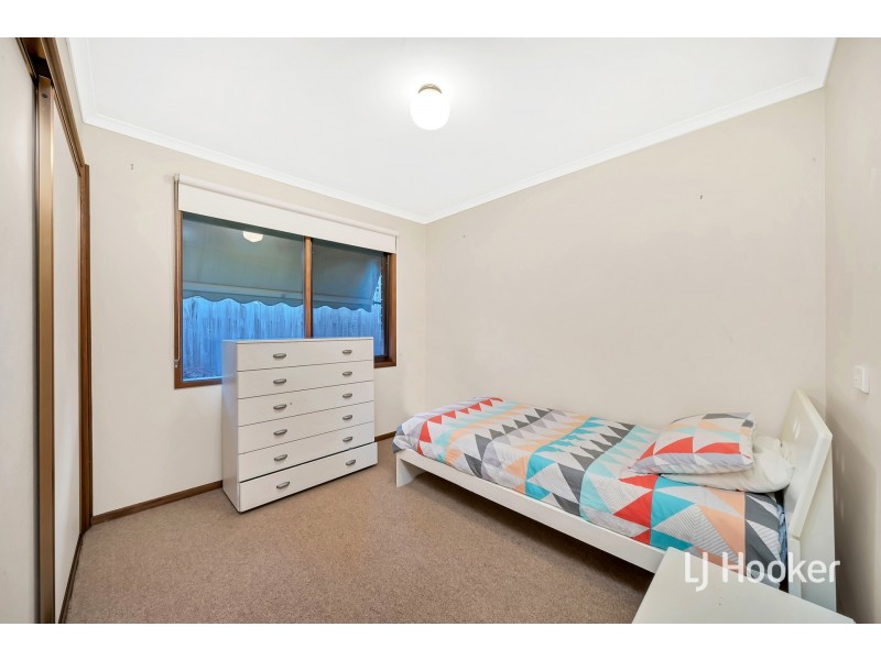 12 Adam Court, Pakenham VIC 3810