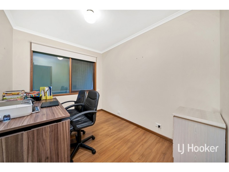 12 Adam Court, Pakenham VIC 3810