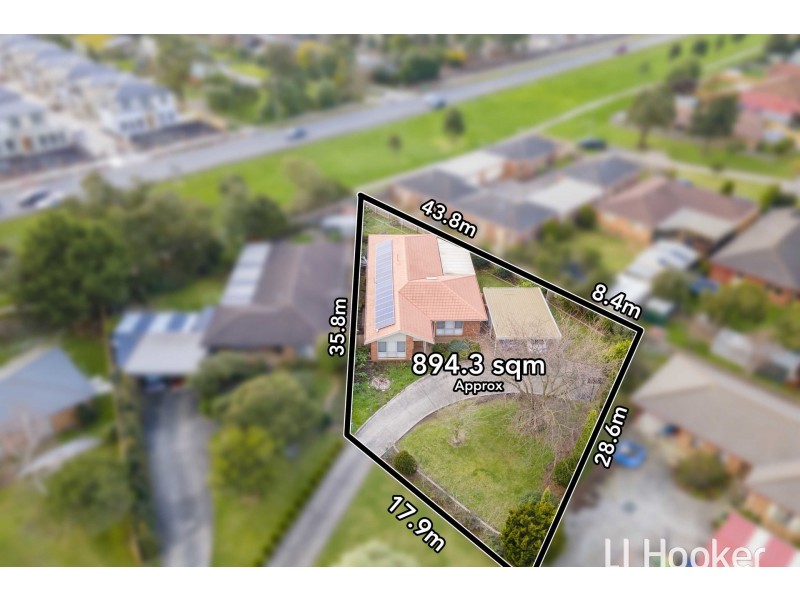 12 Adam Court, Pakenham VIC 3810