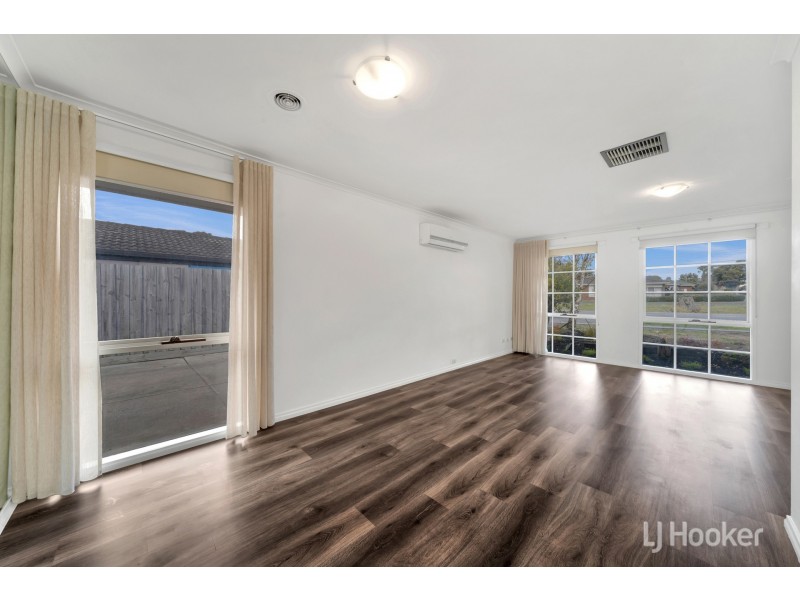 53 Pound Road, Hampton Park VIC 3976