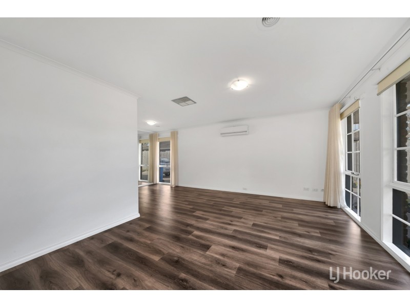 53 Pound Road, Hampton Park VIC 3976